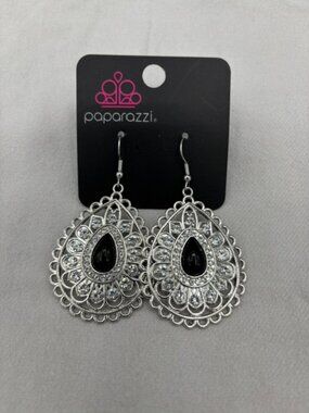 Paparazzi Glamour Grandeur Black Earrings